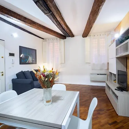 Housmart Miramonte 3 * Boloňa